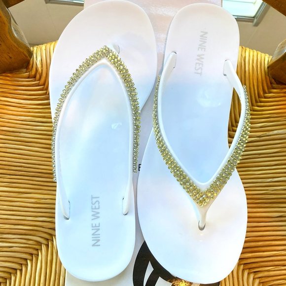 🆕 Nine West Ivy Jane Jeweled Sandals Flip Flops Thongs Slides Flats - Size 7M - Picture 5 of 7